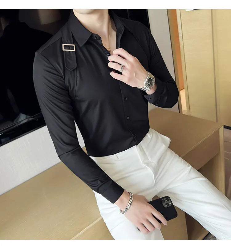 Camisa con diseño decorativo de tiras, ropa para hombre 2023, camisa coreana de manga larga, corte entallado, informal, ideal para discotecas y bailes de graduación.
