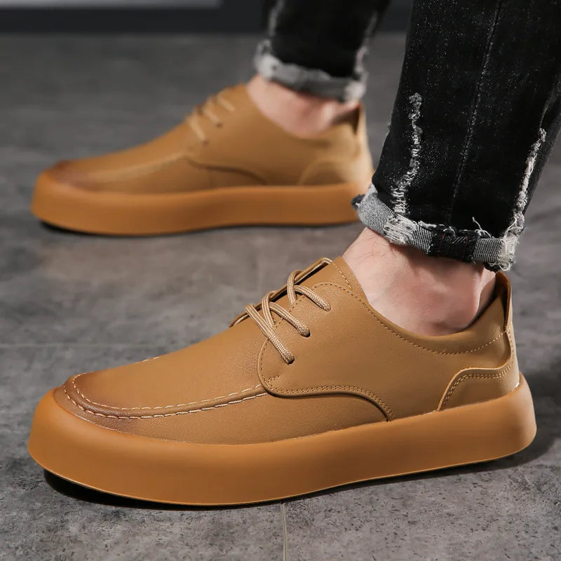 Sapatos masculinos retrô feitos à mão de couro casual com cadarço, sola antiderrapante, costura clássica, confortável, sem cadarço, primavera e verão, trabalho