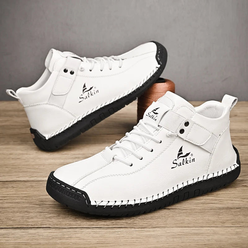 Nuevos zapatos casuales de cuero hechos a mano 2024 para hombre, zapatillas de diseño, zapatos de cuero transpirables para hombre, botines para exteriores para hombre.