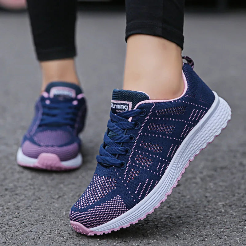 Zapatos casuales de mujer, zapatillas planas de malla transpirables a la moda para caminar, zapatillas de deporte para mujer 2021, zapatos vulcanizados para gimnasio, calzado blanco para mujer