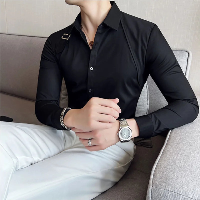 Camisa con diseño decorativo de tiras, ropa para hombre 2023, camisa coreana de manga larga, corte entallado, informal, ideal para discotecas y bailes de graduación.