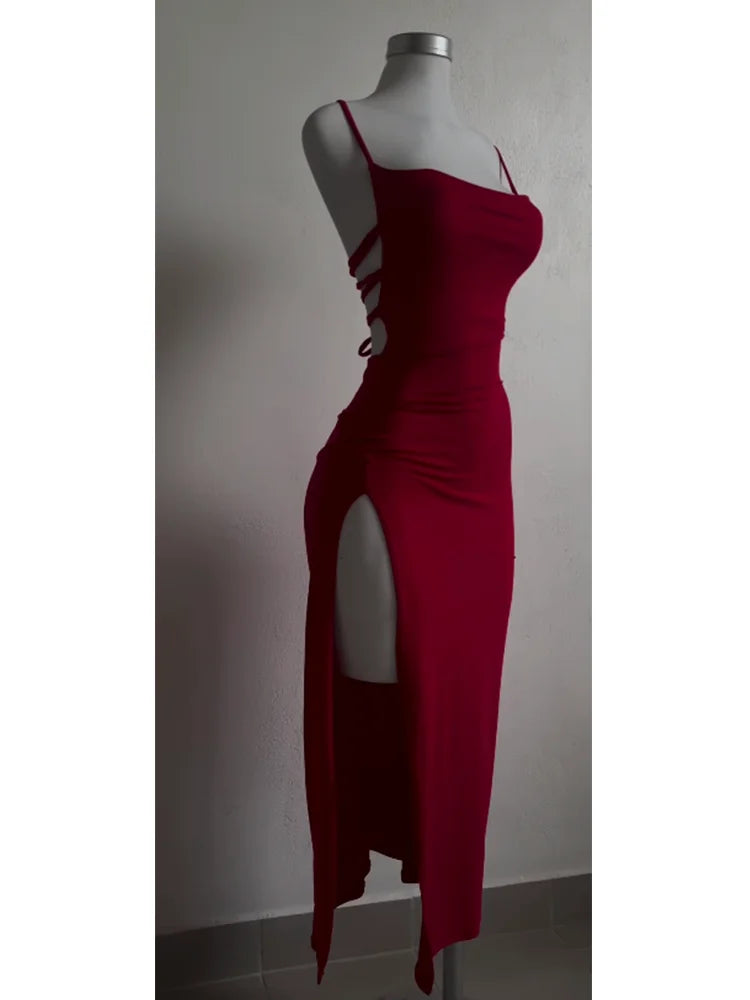 Vestido nuevo explosivo de verano 2024, vestido de alta sensibilidad con tirantes tipo halter y bolso Spice Girl a la cadera.