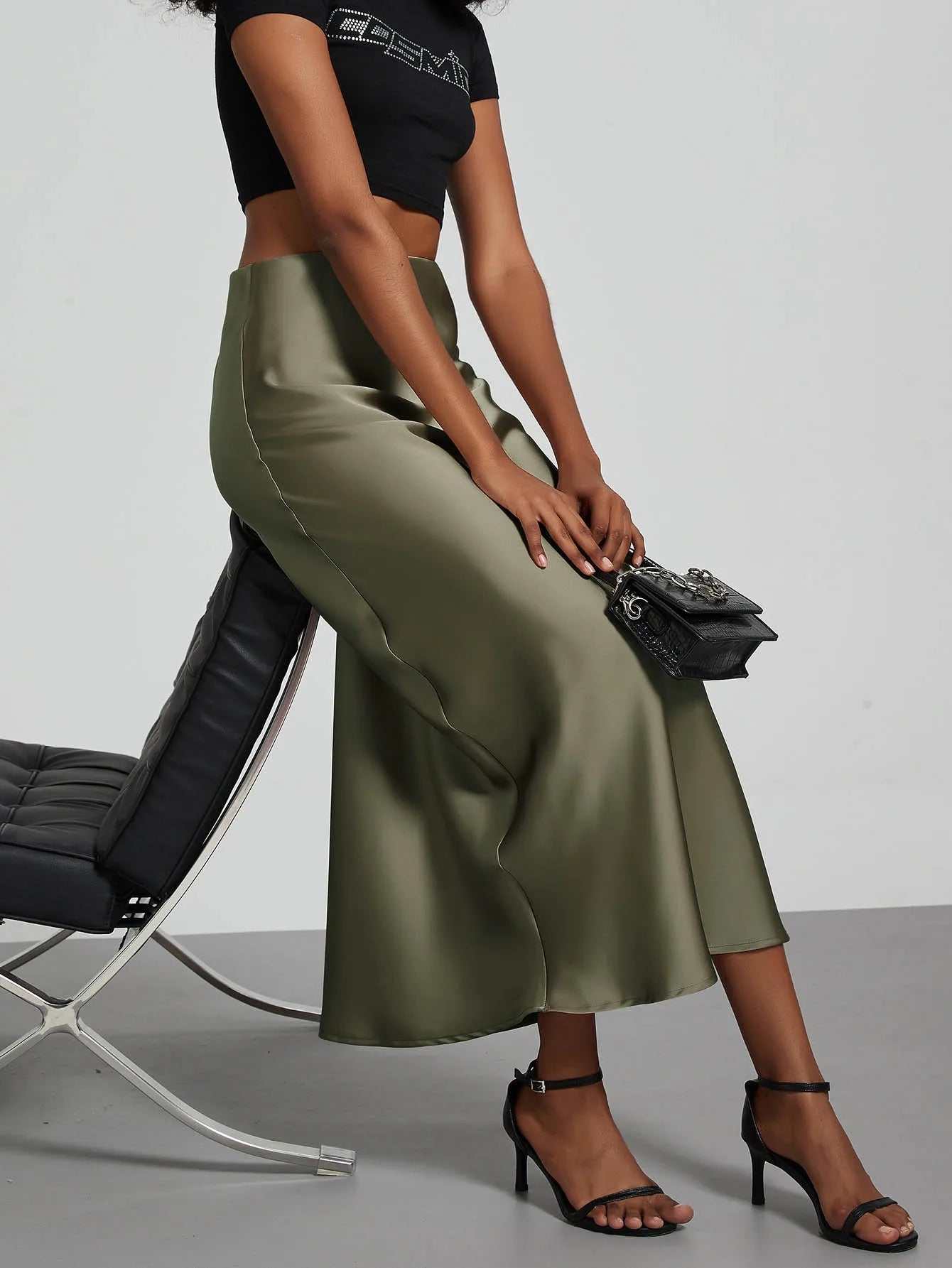 Falda larga de satén de moda para fiesta, cintura alta, color liso, informal, básica, de cola de pez, atuendo elegante de verano para mujer 2025