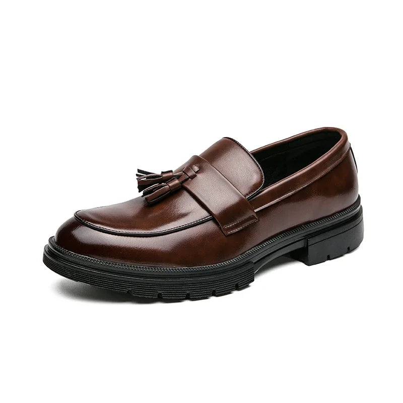 Zapatos de marca de lujo para hombre, mocasines suaves de talla grande 46, mocasines de hombre de cuero de alta calidad con borlas, zapatos planos de conducción