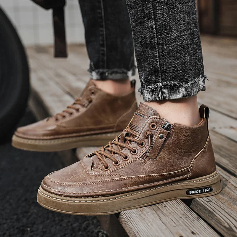 Botas masculinas de inverno, sapatos de couro de cano alto da moda, sapatos de algodão, botas de cano curto da moda, sapatos casuais para negócios e atividades ao ar livre, tênis masculinos novos