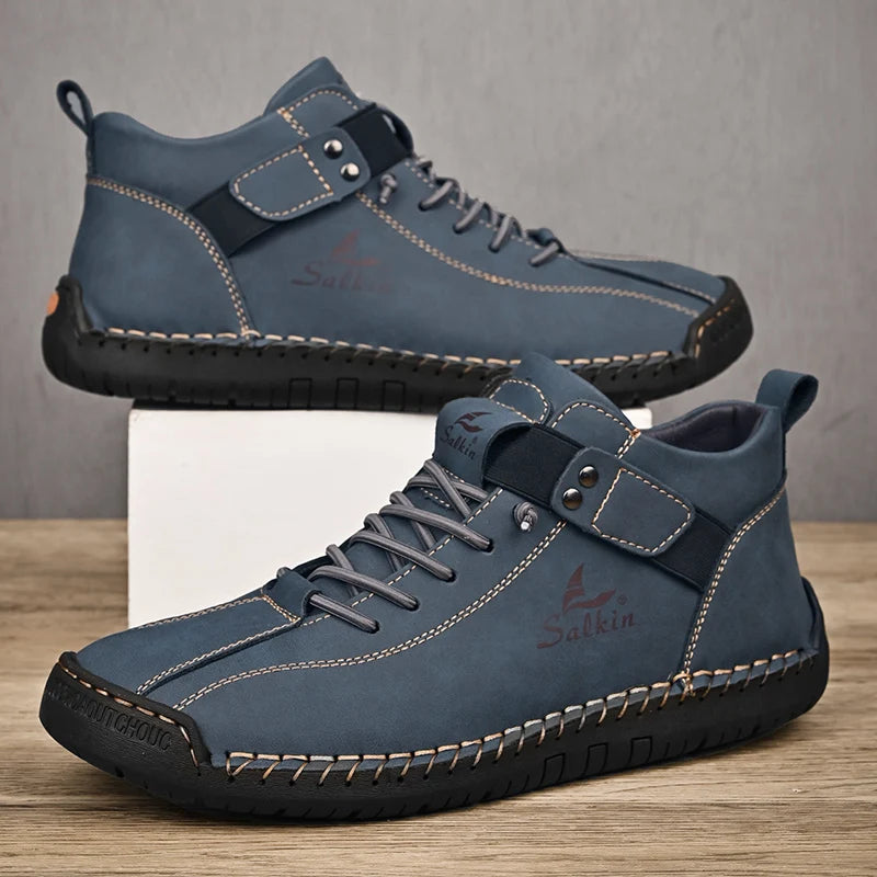 Novos sapatos masculinos casuais de couro feitos à mão 2024, tênis com design respirável para homens, botas de cano curto para áreas externas