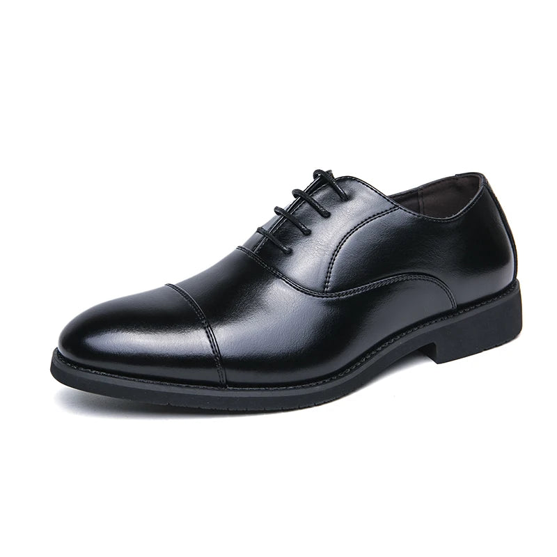 Zapatos de vestir de cuero de marca de lujo para hombre, cómodos, de punta puntiaguda, formales, negros, informales, para boda.